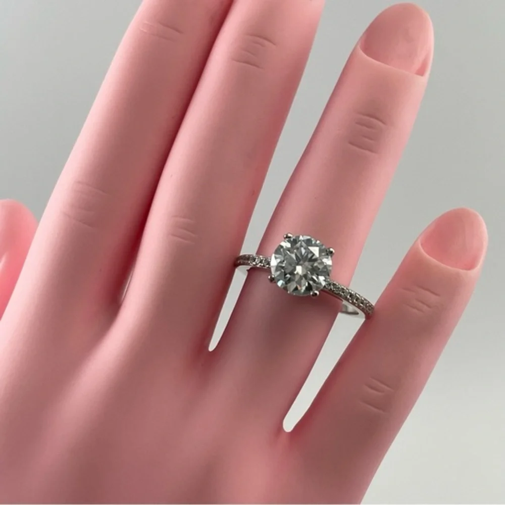 925 Sterling Silver 2ct moissanite